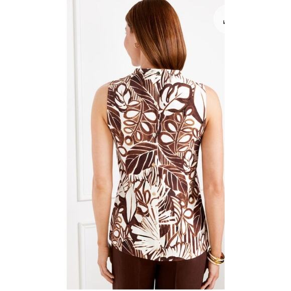 Talbots Size  L  Button Detail Funnel Neck Shell Woodland Ferns Top Mature - Picture 2 of 9